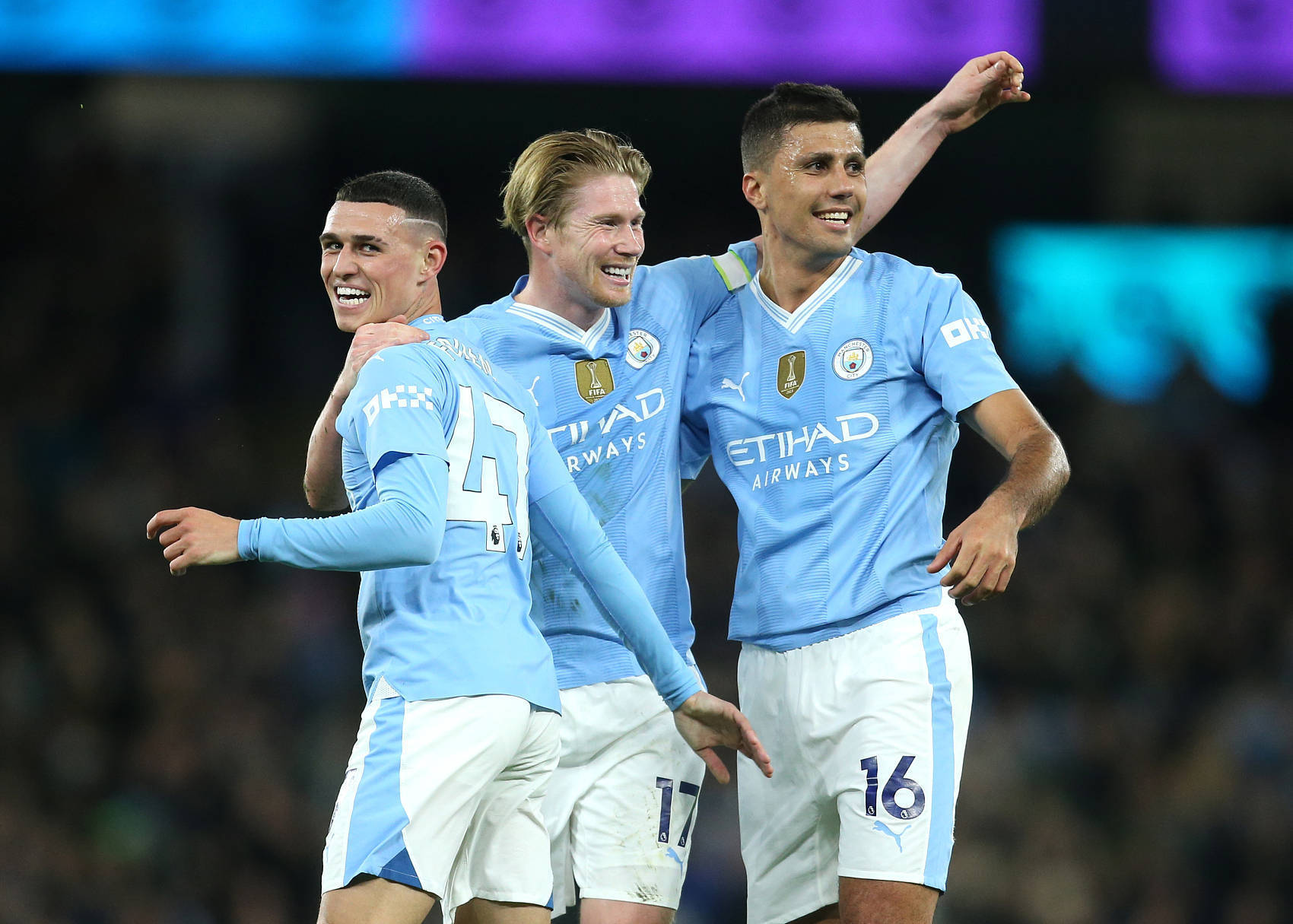 曼城力阻对手进攻，瑟尔吉奥致命一击，掌声雷动