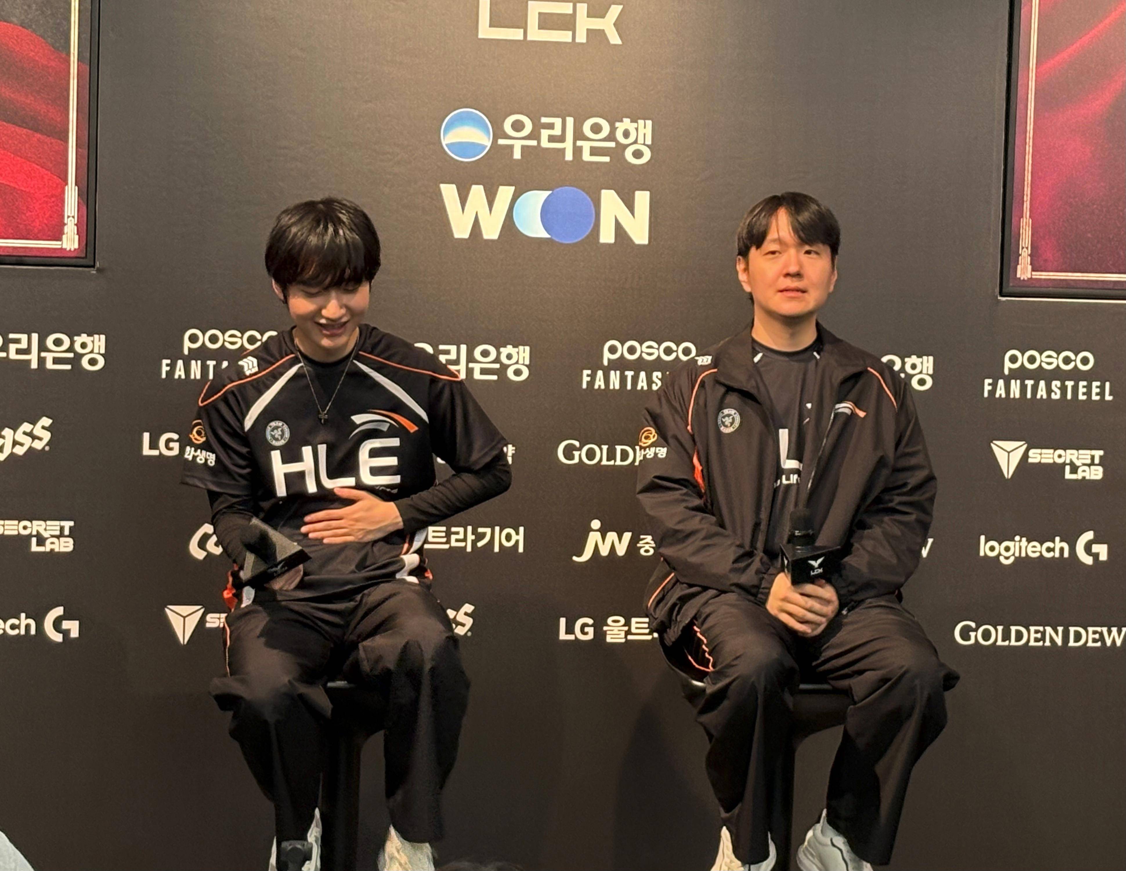 BRO绝杀PSG,Peanut极限生还后反打峡谷大战成都决赛之夜,让粉丝疯狂欢呼 BRO绝杀PSG,Peanut极限生还后反打峡谷大战成都决赛之夜,让粉丝疯狂欢呼